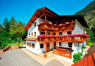 Pension &Ouml;tz Pension Haus Gisela tableau 1